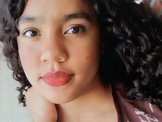 Lauradani live cam video preview
