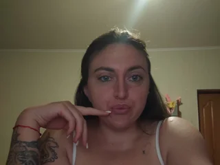 MonaBack Bbw webcam from Ukraine