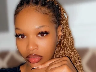 ThickLucia webcam livesex profile in dominant cams