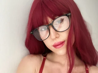 ValentinaRedRose webcam profile - Maltese